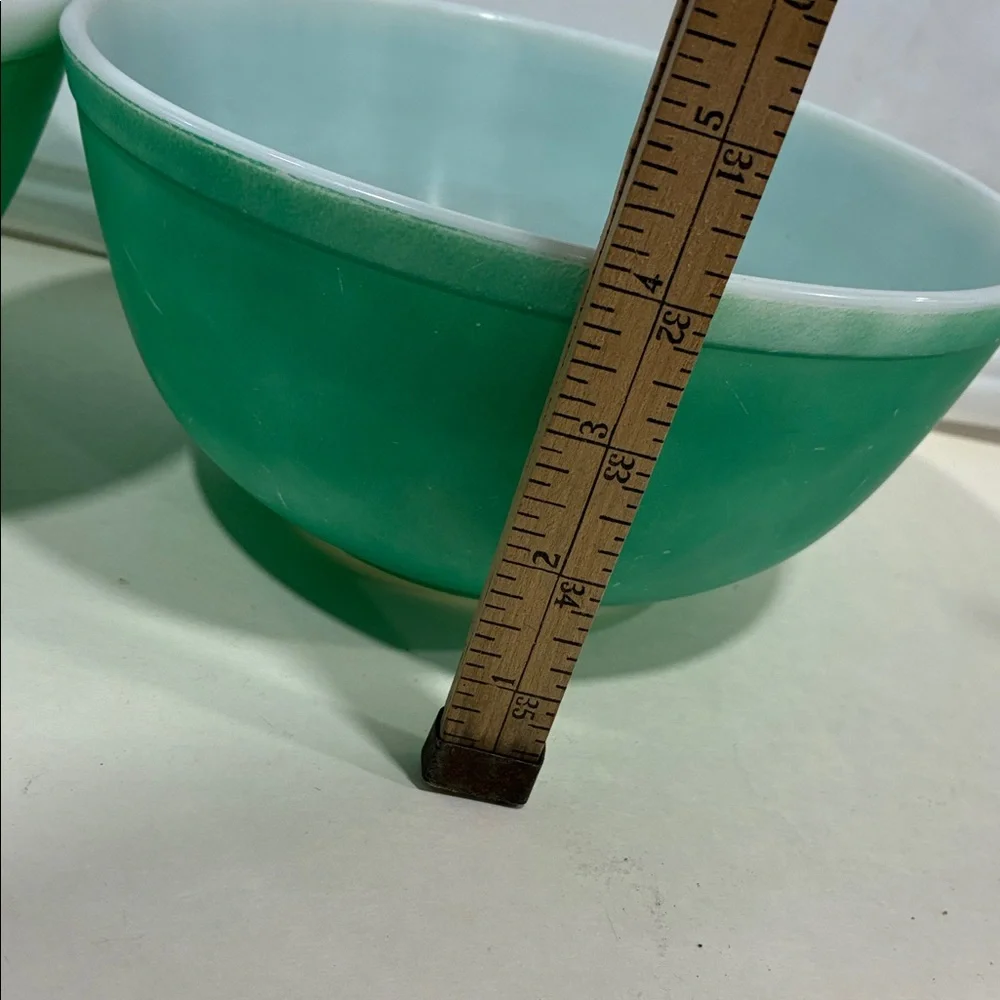 Pyrex Green/ White Bowl Big Green and White Vintage Pyrex Bowl shown on left